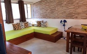 Basic Hotel